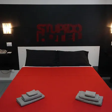 Stupido Hotel 3*