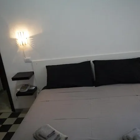 Stupido Hotel