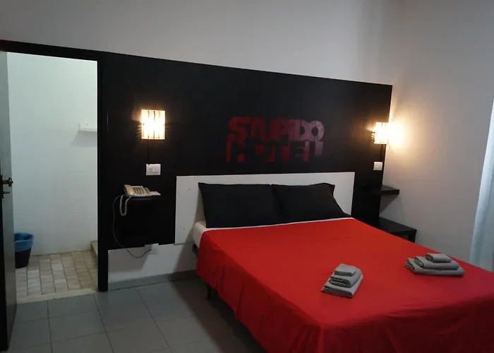 Stupido Otel Rimini